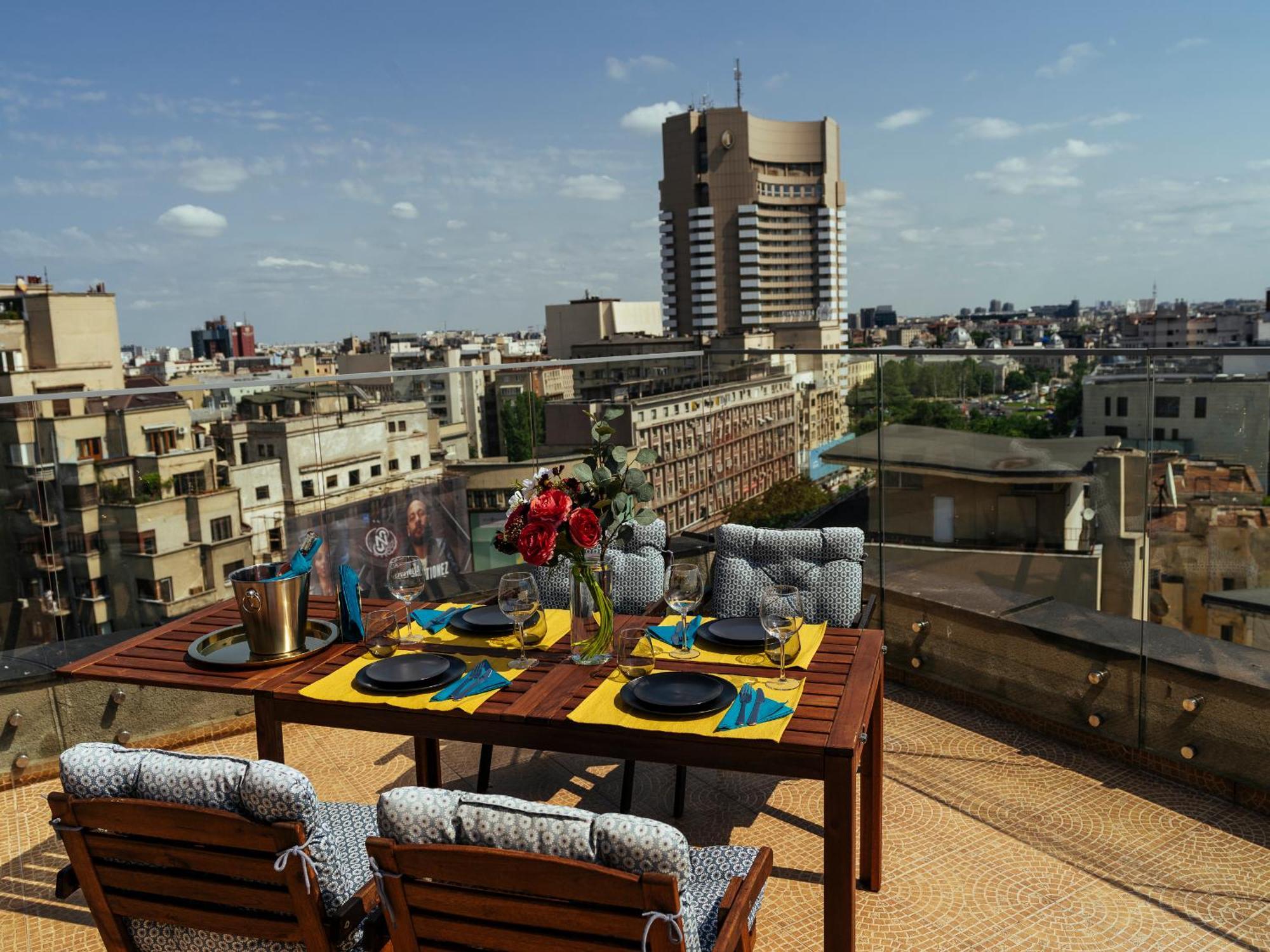 Wilson Old City Roof Top Bukares Bagian luar foto